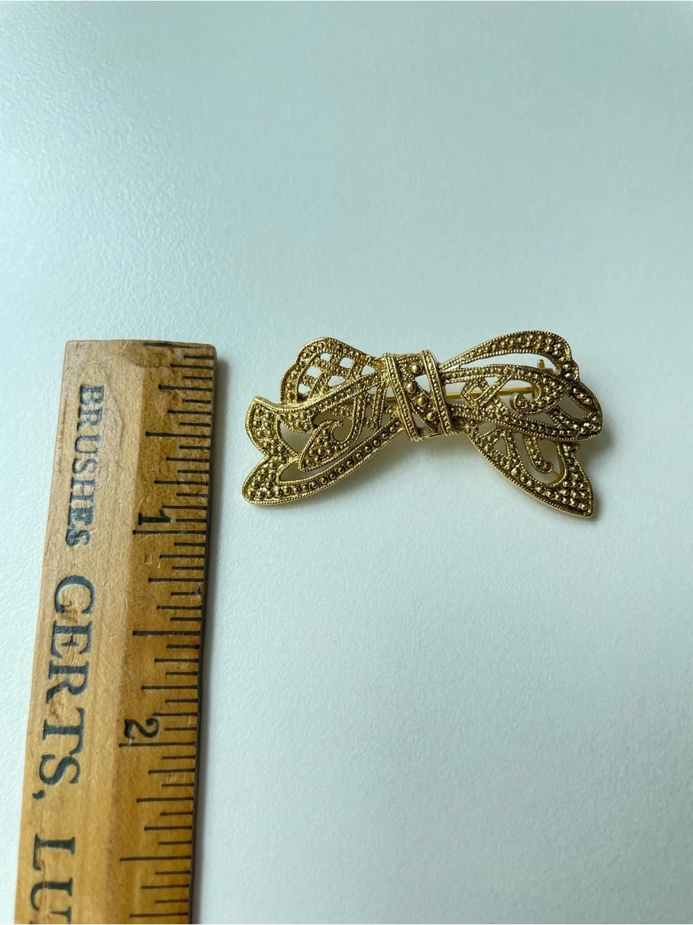 1928 brooch bow
